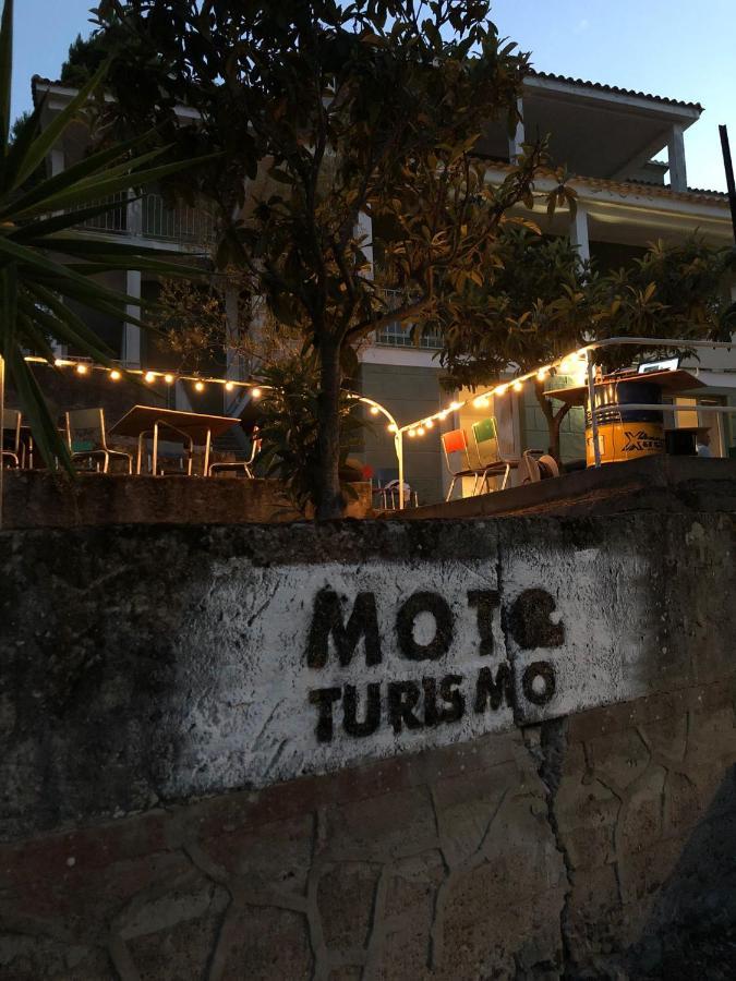Mototurismo - Alla Scoperta Della Sardegna Sarroch Eksteriør billede